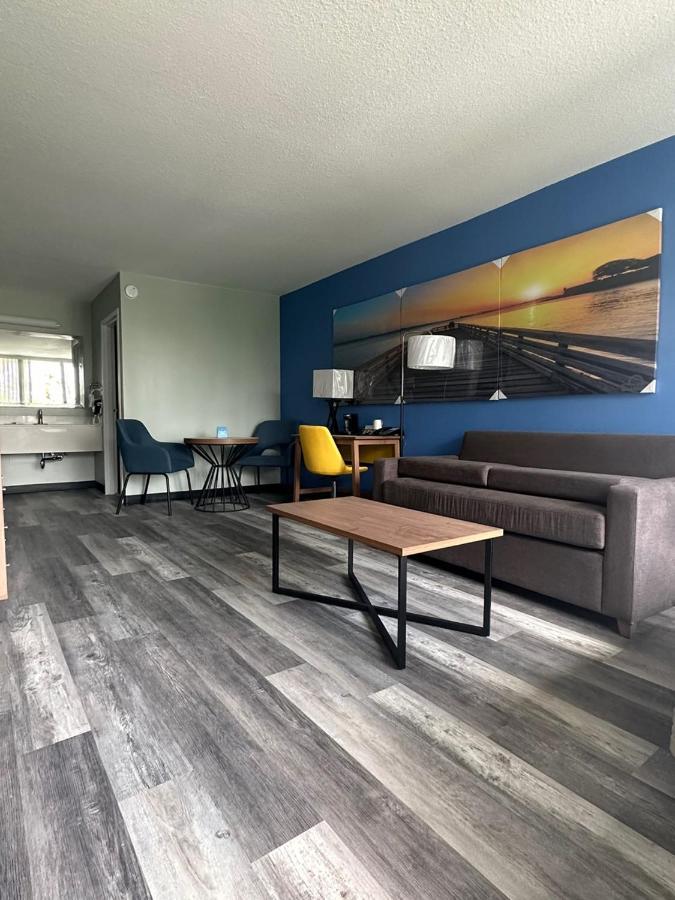 Days Inn & Suites By Wyndham Jennings Zewnętrze zdjęcie