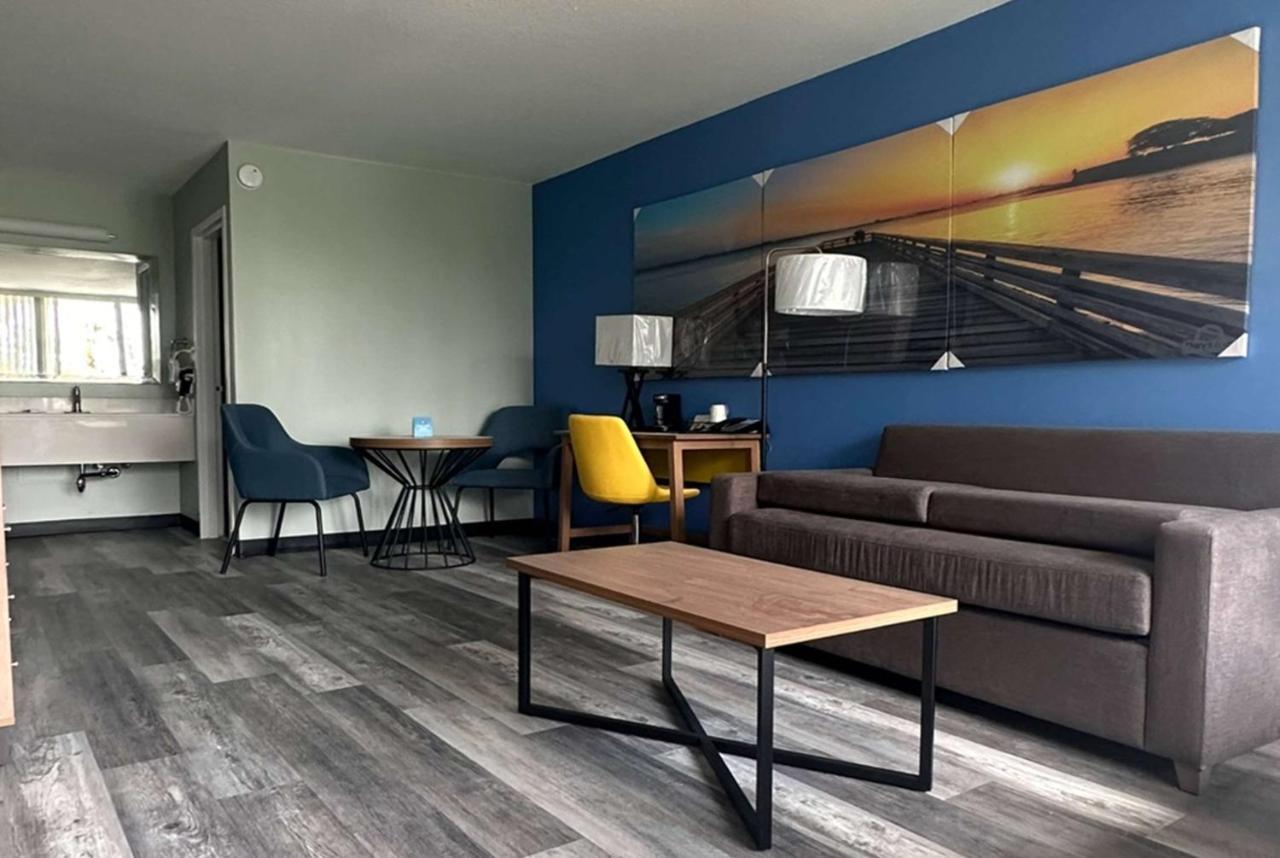 Days Inn & Suites By Wyndham Jennings Zewnętrze zdjęcie